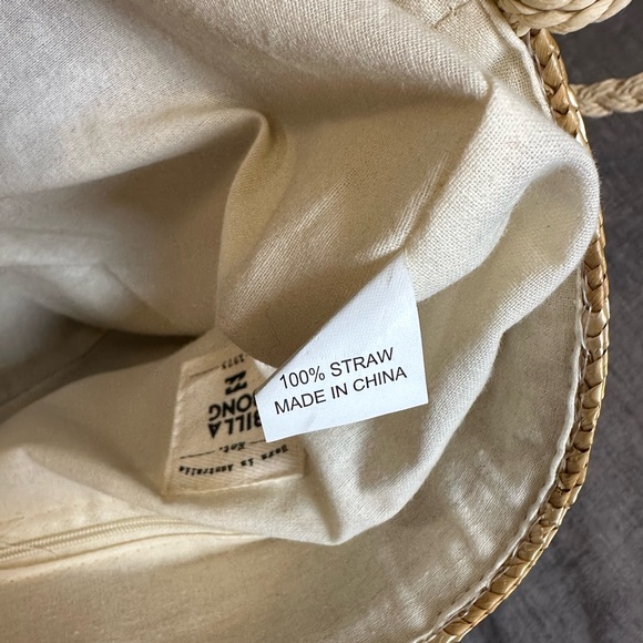 Billabong Sun Seeker Straw Bucket Beach Tote Bag with Pom Pom Tassels - Picture 3 of 13